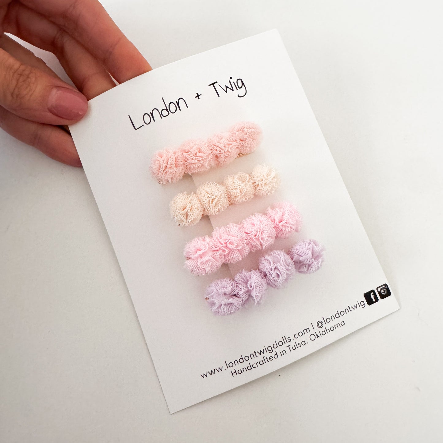 Ruffle Pom Clip set